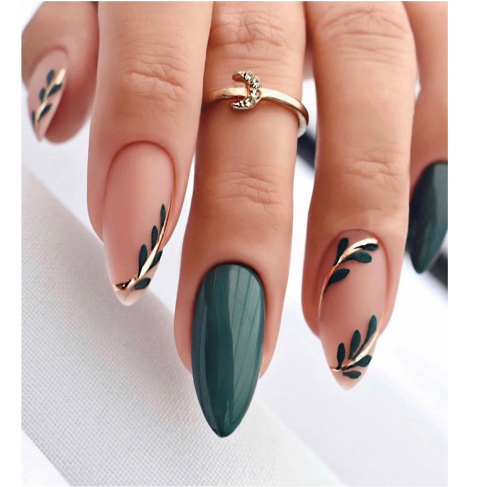 Nail Bundle - Picture 2 of 8